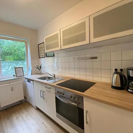 Apartamento Zentrale 3-zimmer Mit Balkon - Perfekt Für Monteure Und Familien Neumünster