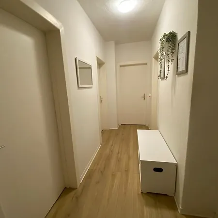 Zentrale 3-zimmer Mit Balkon - Perfekt Fuer Monteure Und Familien