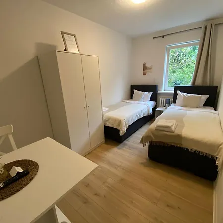 Zentrale 3-zimmer Mit Balkon - Perfekt Für Monteure Und Familien *
