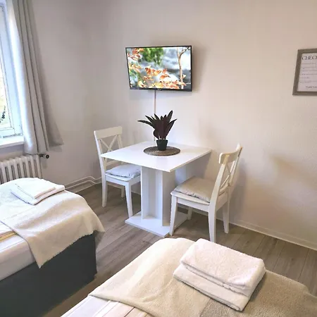 Zentrale 3-zimmer Mit Balkon - Perfekt Fuer Monteure Und Familien * Neumünster