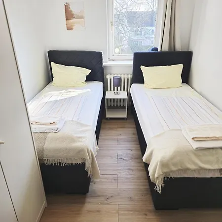 Zentrale 3-zimmer Mit Balkon - Perfekt Für Monteure Und Familien Apartamento Neumünster